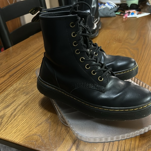 Dr. Martens Women's Zavala Genuine Leather Combat Ankle Boots Black Men’s 7 WM 8 - Picture 4 of 10